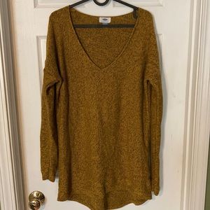 Women’s size large yellowish green long sweater